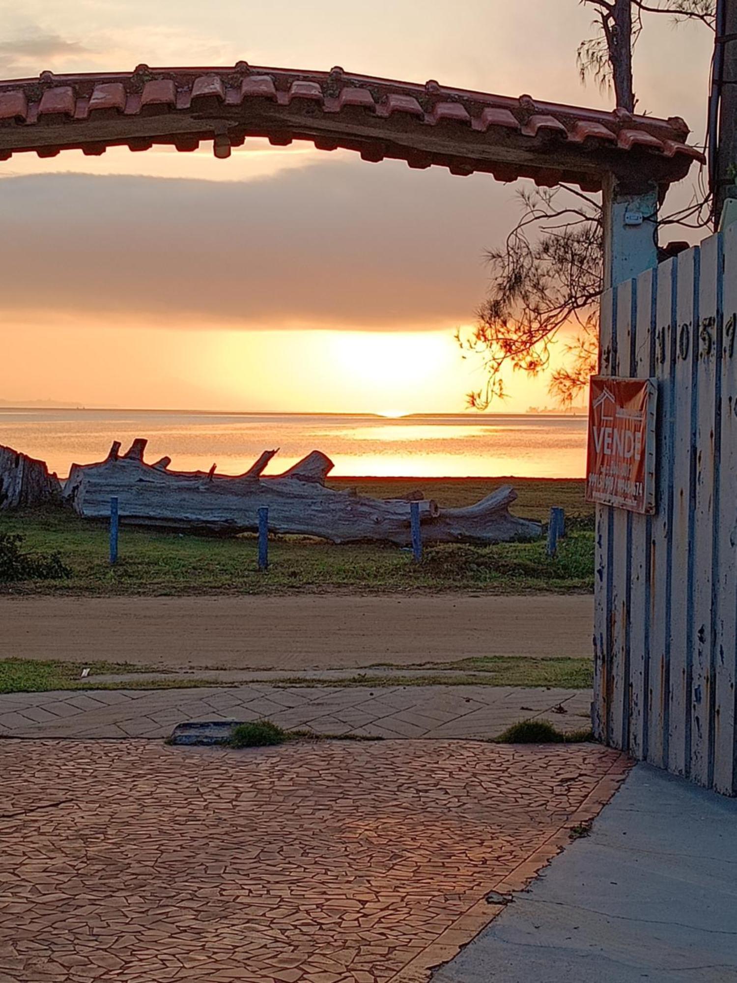 Praia Seca, 10 Pessoas, Em Frente A Lagoa Do Tome Araruama Exterior photo